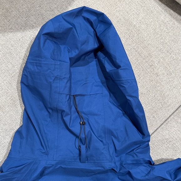 Patagonia wind breaker blue Raincoat - Picture 7 of 9